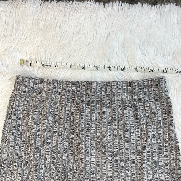 H&M Heather Gray Ribbed Knit High Rise Biker Shorts Size XS 7" Inseam - Picture 4 of 7